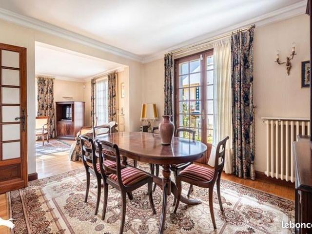 Maison 8 pièces 178 m²