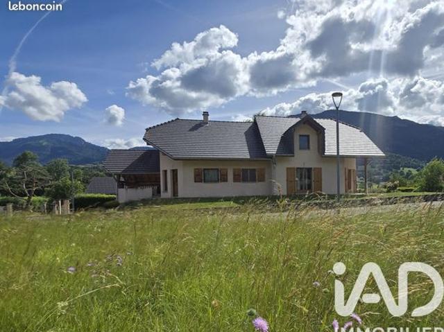Maison 8 pièces 179 m²