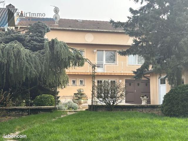 Maison 8 pièces 179 m²