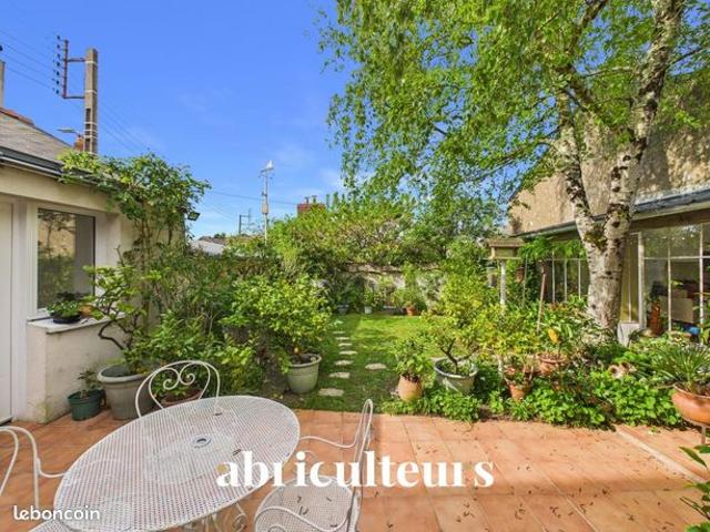 Maison 8 pièces 179 m²