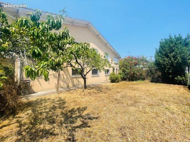Maison 8 pièces 179 m²