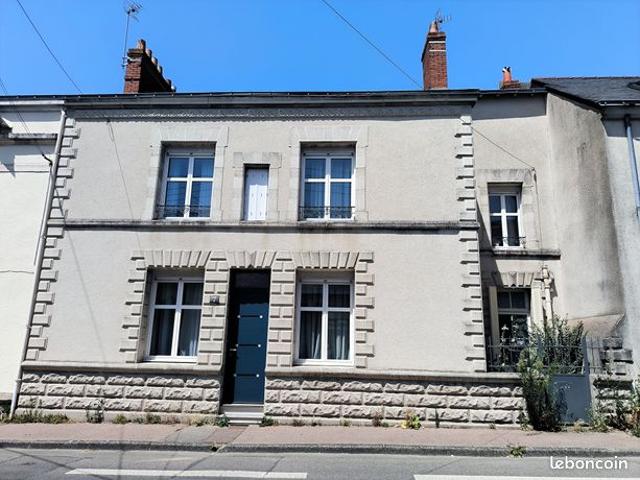 Maison 8 pièces 179 m²