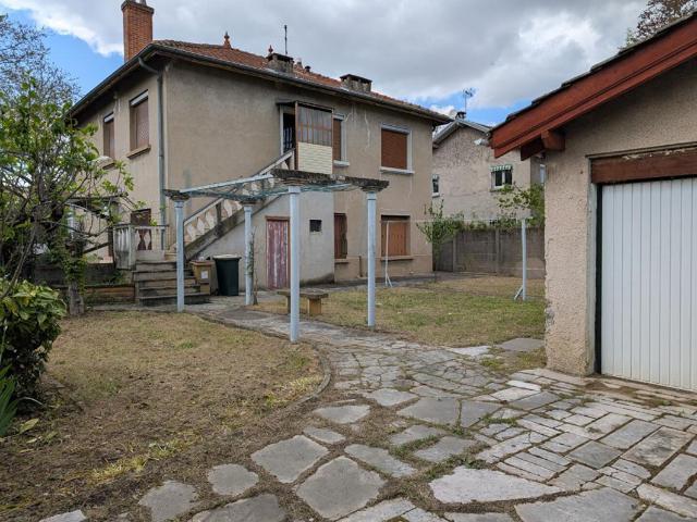 Maison 8 pièces 179 m²