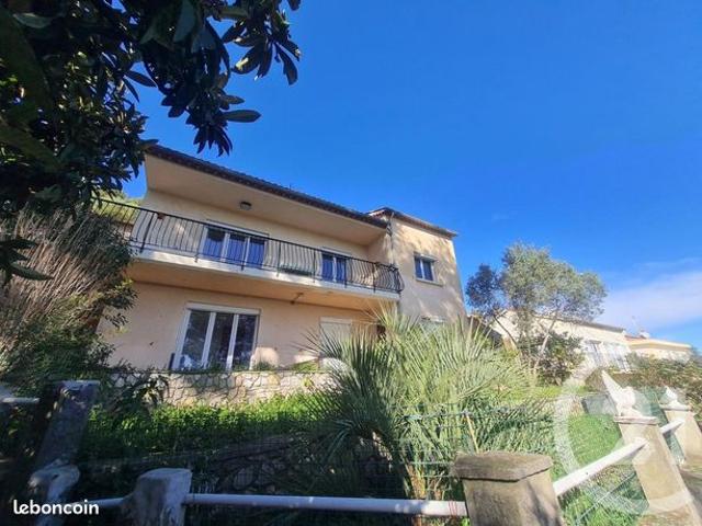 Maison 8 pièces 179 m²