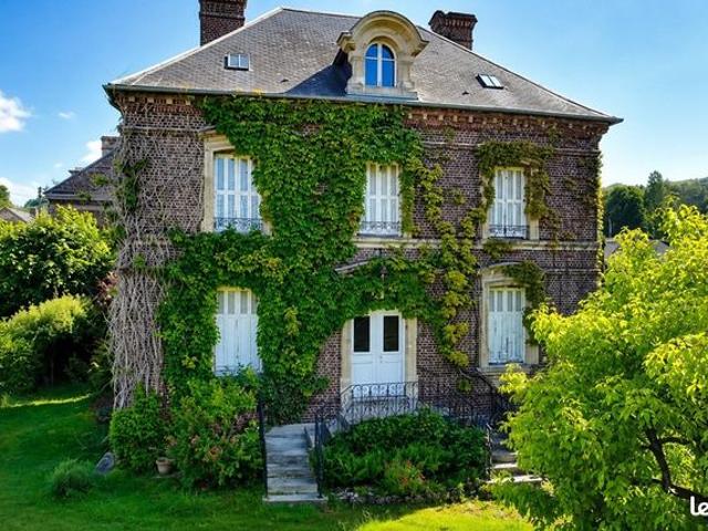 Maison 8 pièces 179 m²