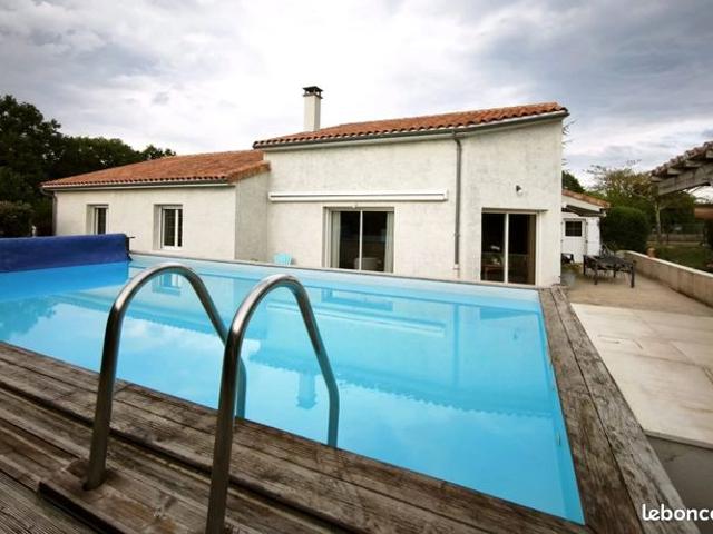 Maison 8 pièces 179 m²