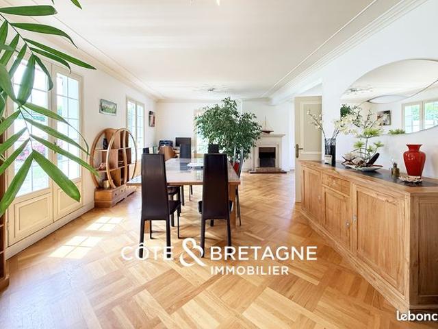 Maison 8 pièces 170 m²