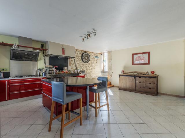Maison 8 pièces 170 m²