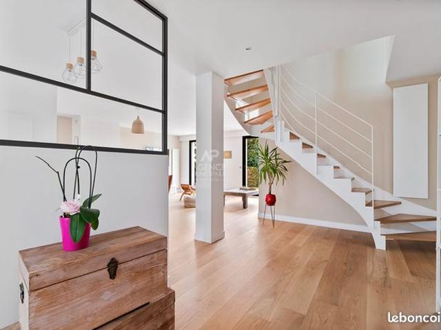 Maison 8 pièces 170 m²
