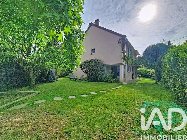 Maison 8 pièces 170 m²