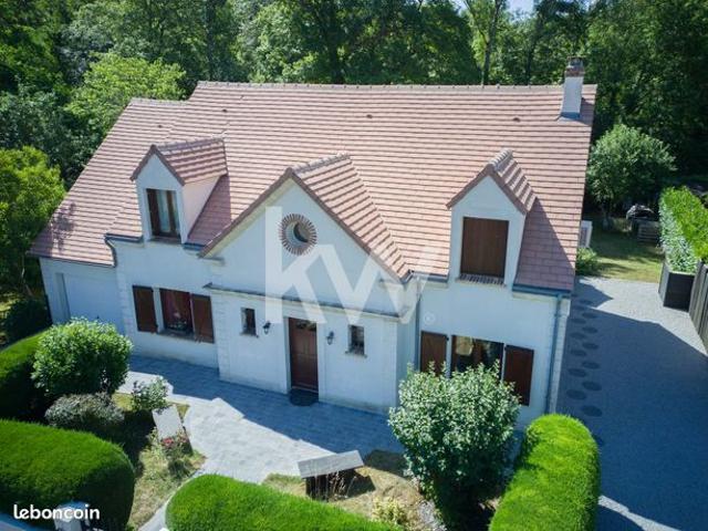 Maison 8 pièces 170 m²