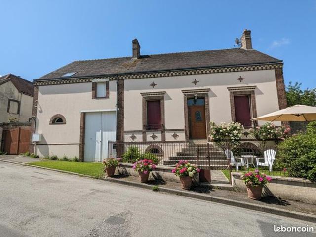 Maison 8 pièces 170 m²