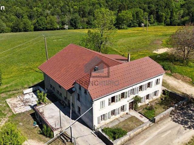 Maison 8 pièces 170 m²