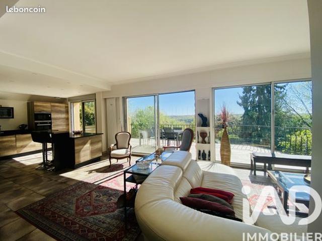 Maison 8 pièces 170 m²