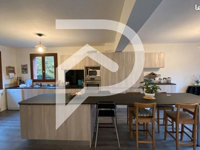Maison 8 pièces 170 m²