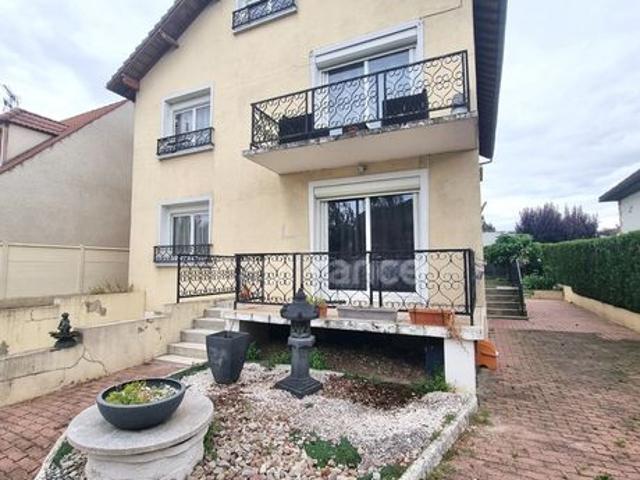Maison 8 pièces 170 m²