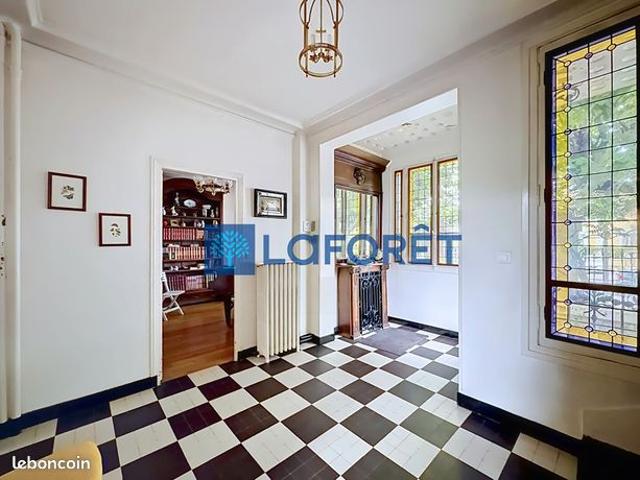 Maison 8 pièces 170 m²