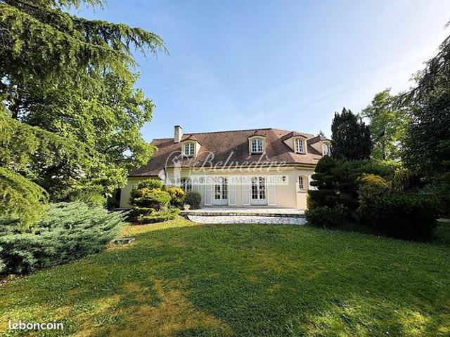 Maison 8 pièces 170 m²