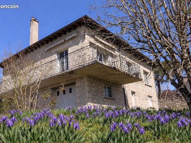 Maison 8 pièces 170 m²