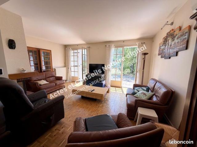 Maison 8 pièces 170 m²