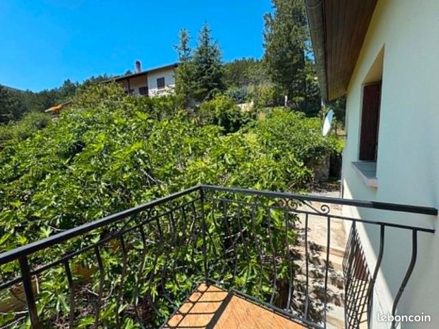 Maison 8 pièces 170 m²