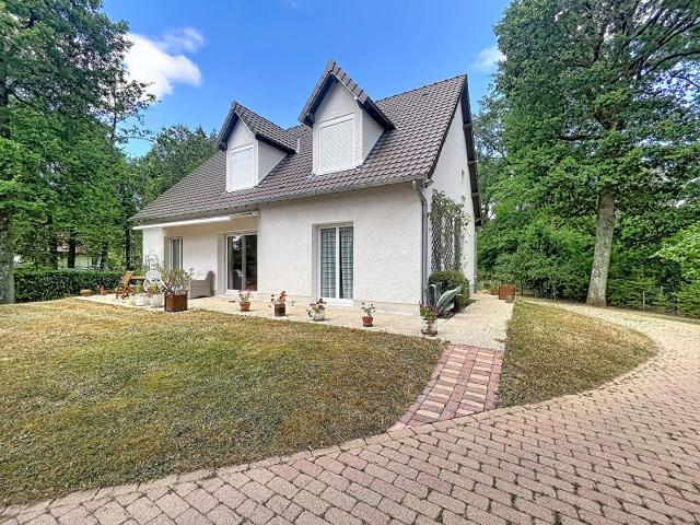 Maison 8 pièces 170 m²