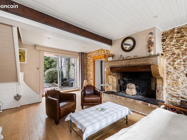Maison 8 pièces 170 m²