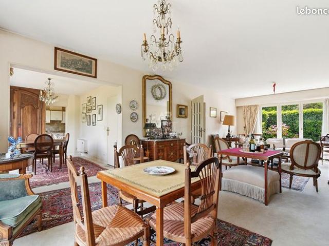 Maison 8 pièces 170 m²
