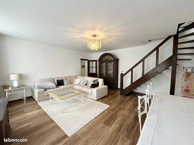 Maison 8 pièces 170 m²