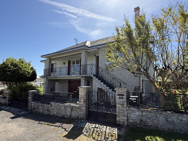 Maison 8 pièces 170 m²