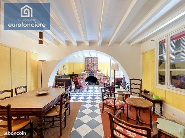 Maison 8 pièces 170 m²