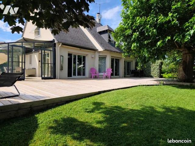 Maison 8 pièces 170 m²