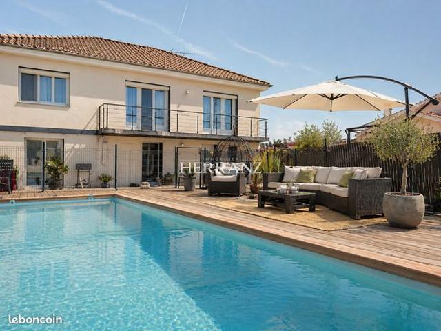 Maison 8 pièces 170 m²