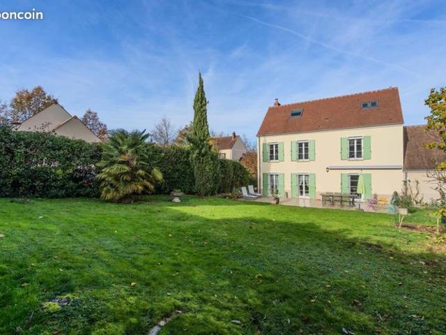 Maison 8 pièces 170 m²