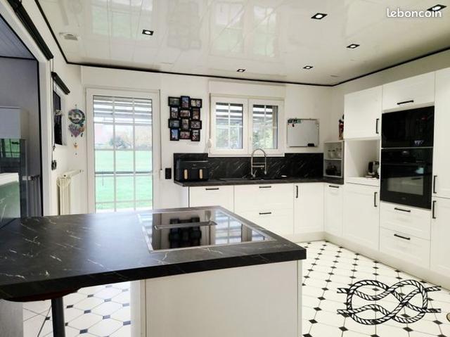 Maison 8 pièces 170 m²