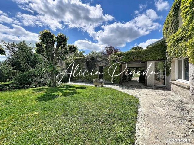 Maison 8 pièces 171 m²