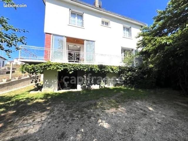 Maison 8 pièces 171 m²