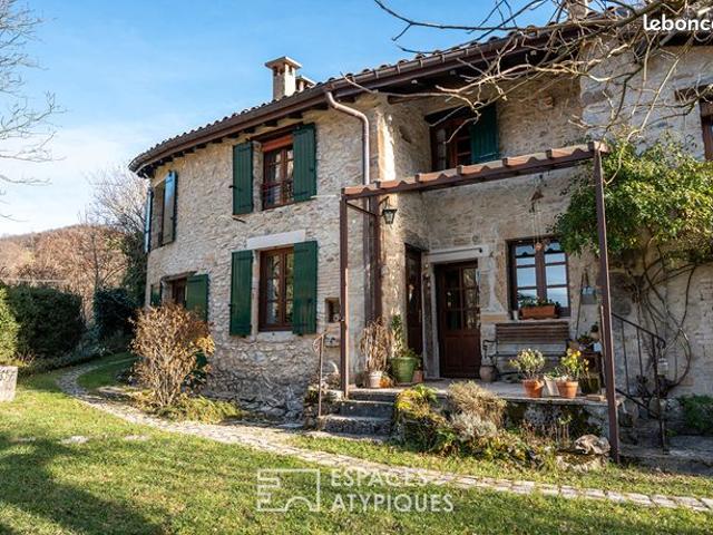 Propriété 8 pièces 171 m²