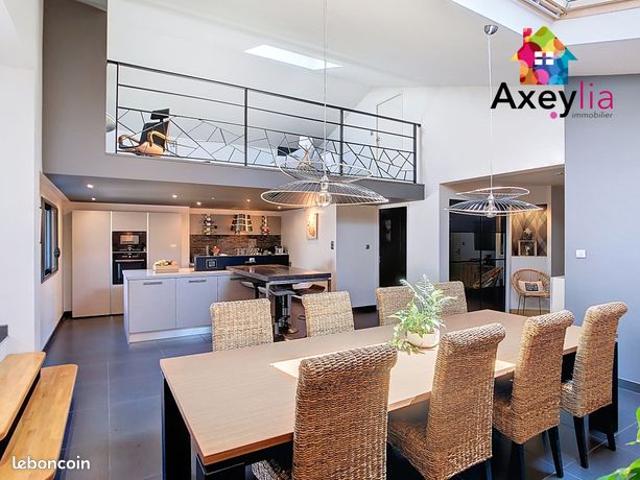 Maison 8 pièces 171 m²