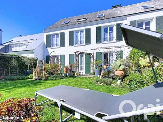 Maison 8 pièces 171 m²