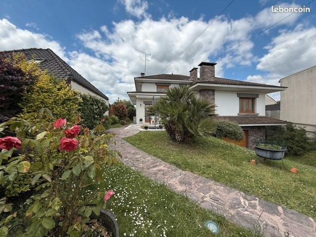 Maison 8 pièces 171 m²