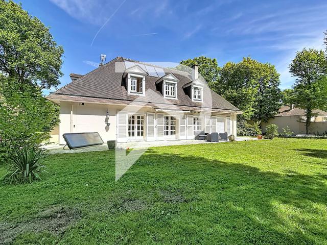 Maison 8 pièces 171 m²
