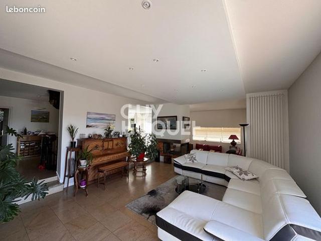 Maison 8 pièces 171 m²