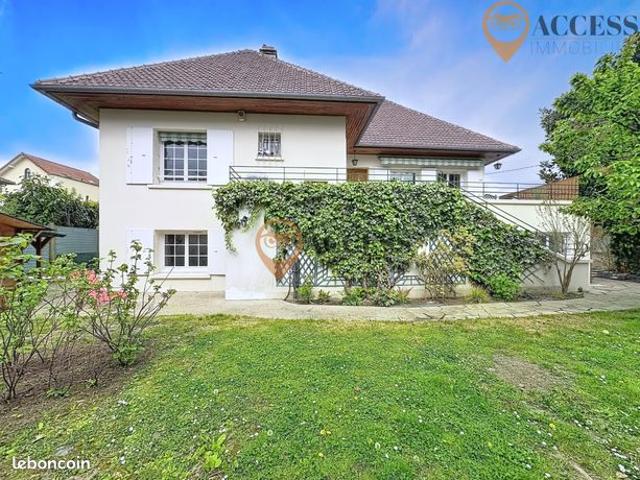 Maison 8 pièces 172 m²