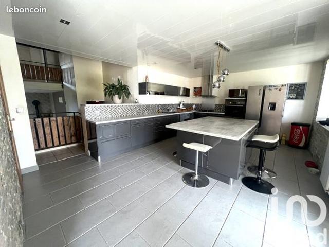 Maison familiale 8 pièces 172 m²