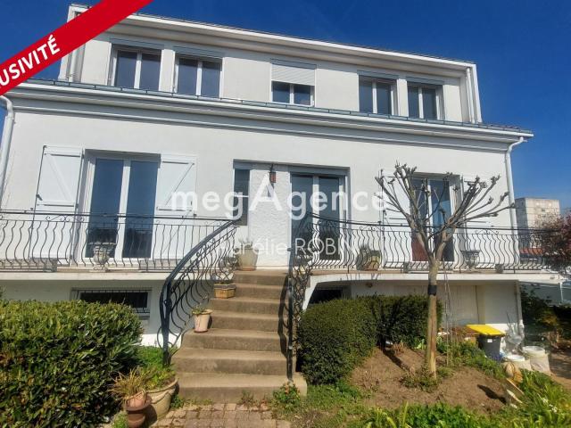 Maison 8 pièces 172 m²