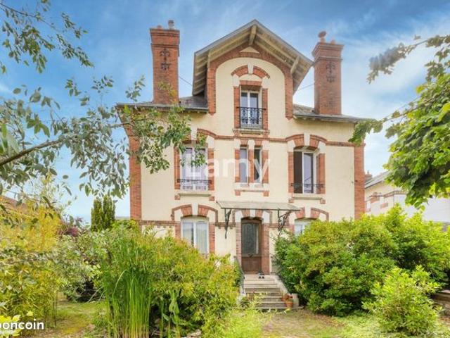 Maison 8 pièces 172 m²