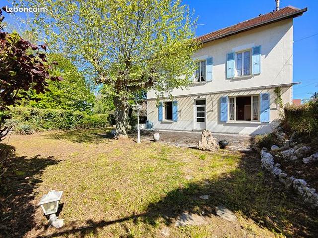 Maison 8 pièces 173 m²