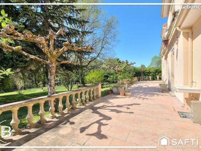 Maison 8 pièces 173 m²