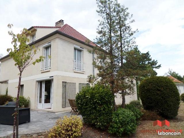 Maison 8 pièces 173 m²